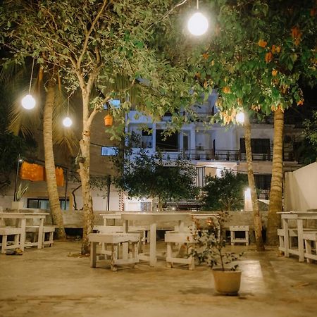 Celestial Inn Mirissa Dış mekan fotoğraf