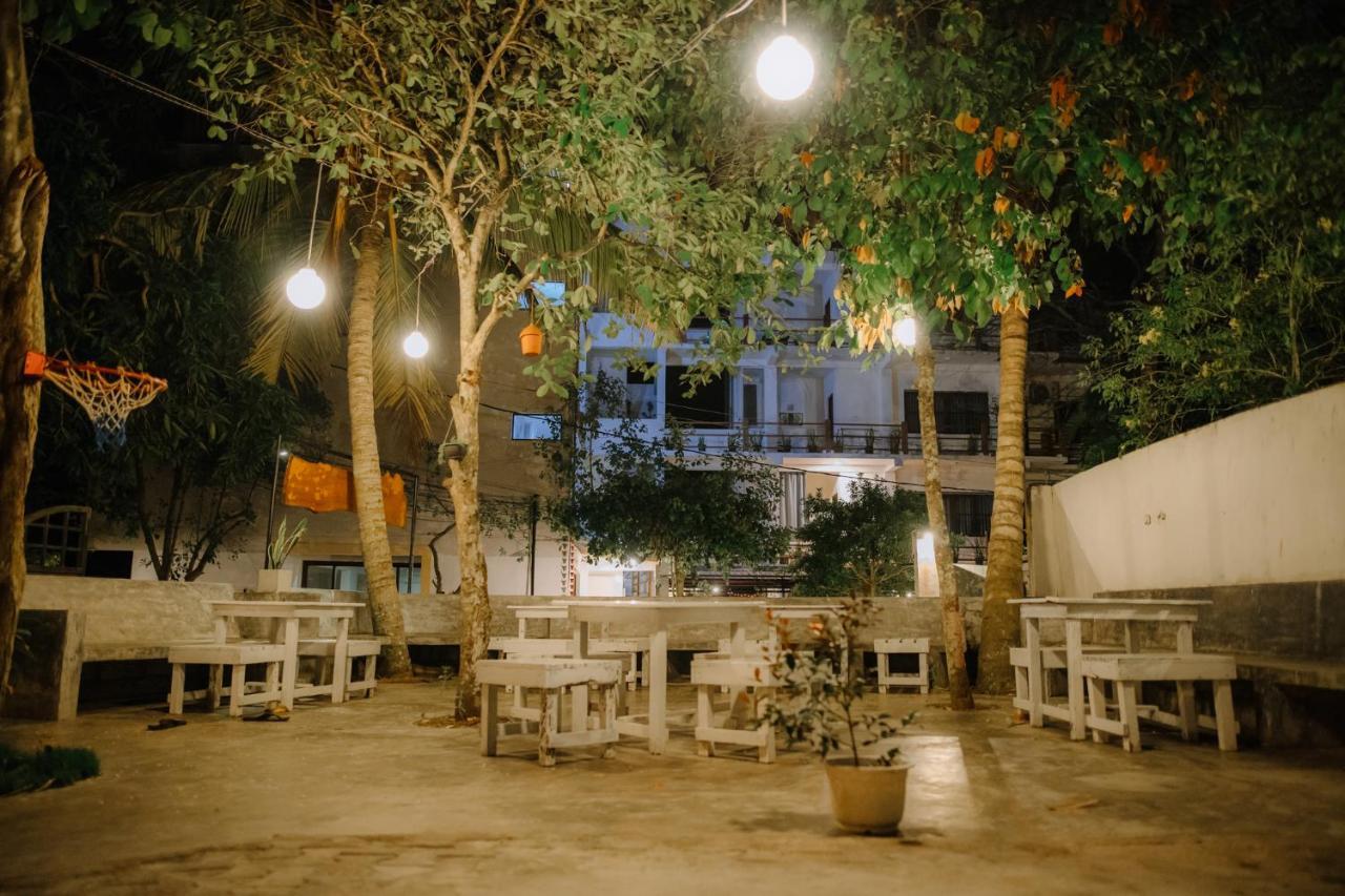 Celestial Inn Mirissa Dış mekan fotoğraf