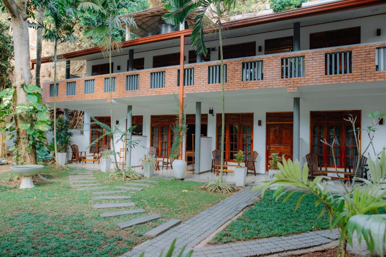 Celestial Inn Mirissa Dış mekan fotoğraf