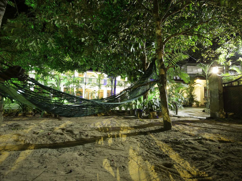 Celestial Inn Mirissa Dış mekan fotoğraf