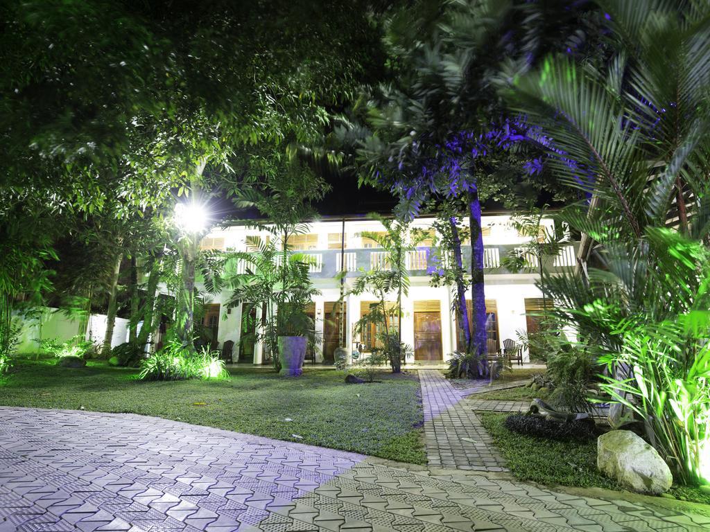 Celestial Inn Mirissa Dış mekan fotoğraf