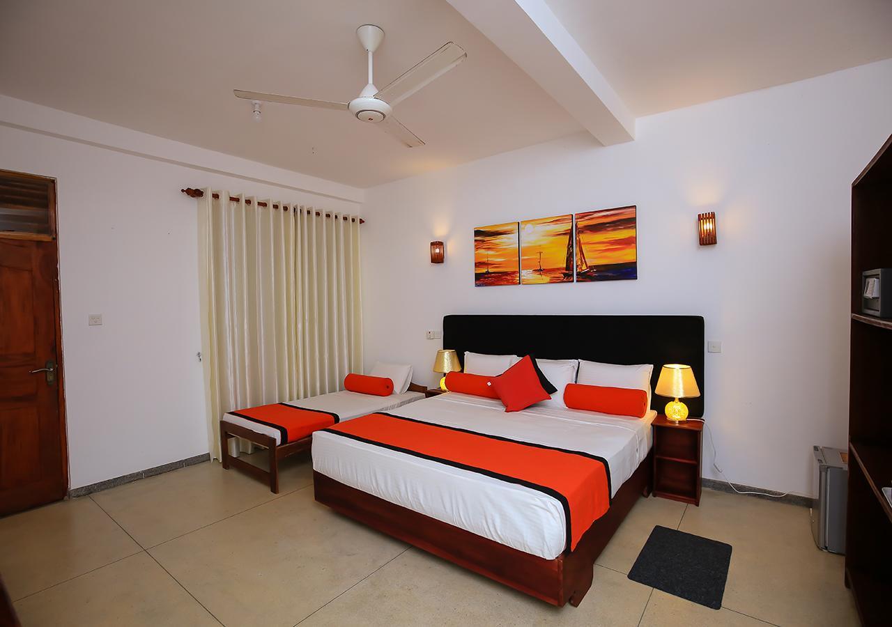 Celestial Inn Mirissa Dış mekan fotoğraf