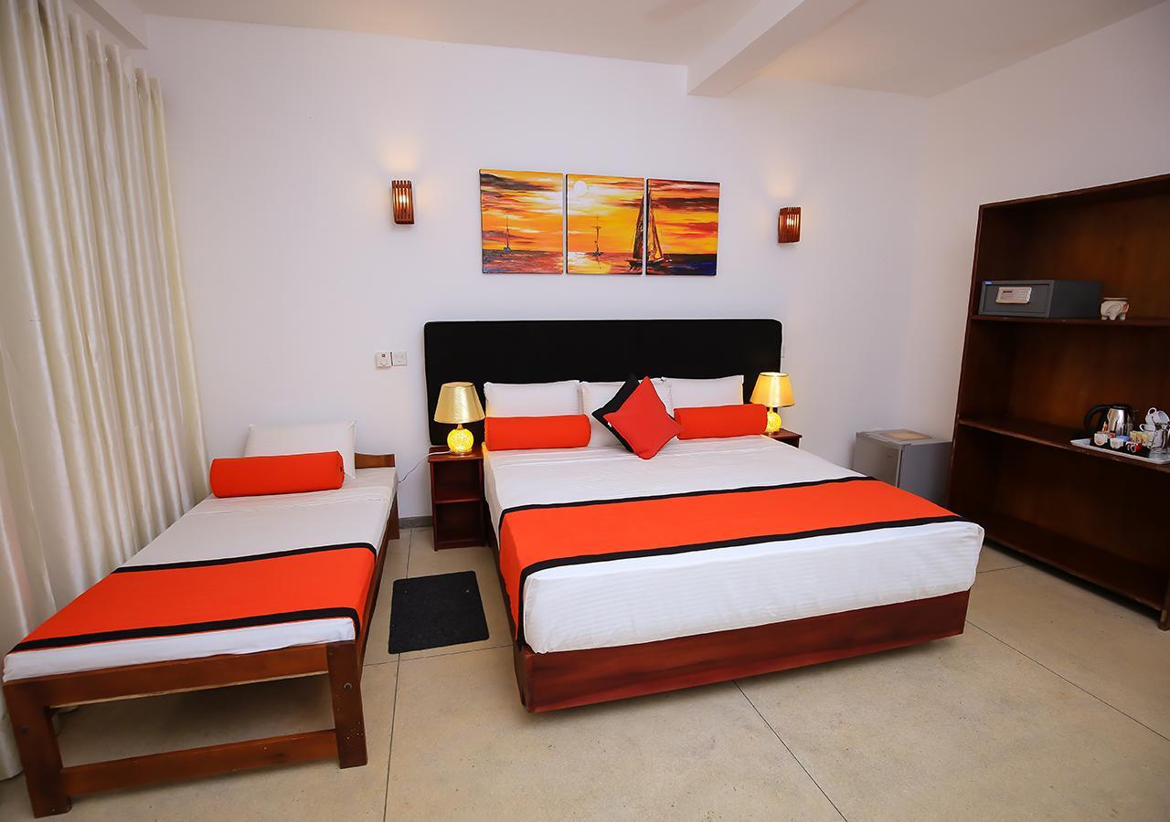 Celestial Inn Mirissa Dış mekan fotoğraf