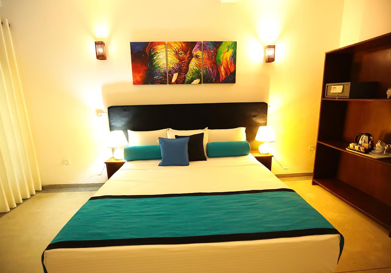 Celestial Inn Mirissa Dış mekan fotoğraf