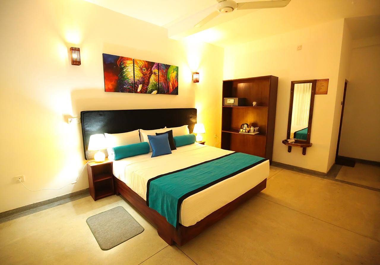 Celestial Inn Mirissa Dış mekan fotoğraf