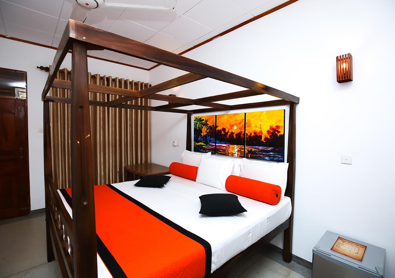 Celestial Inn Mirissa Dış mekan fotoğraf
