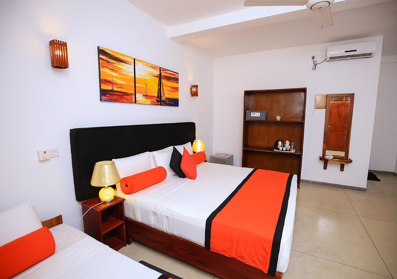 Celestial Inn Mirissa Dış mekan fotoğraf