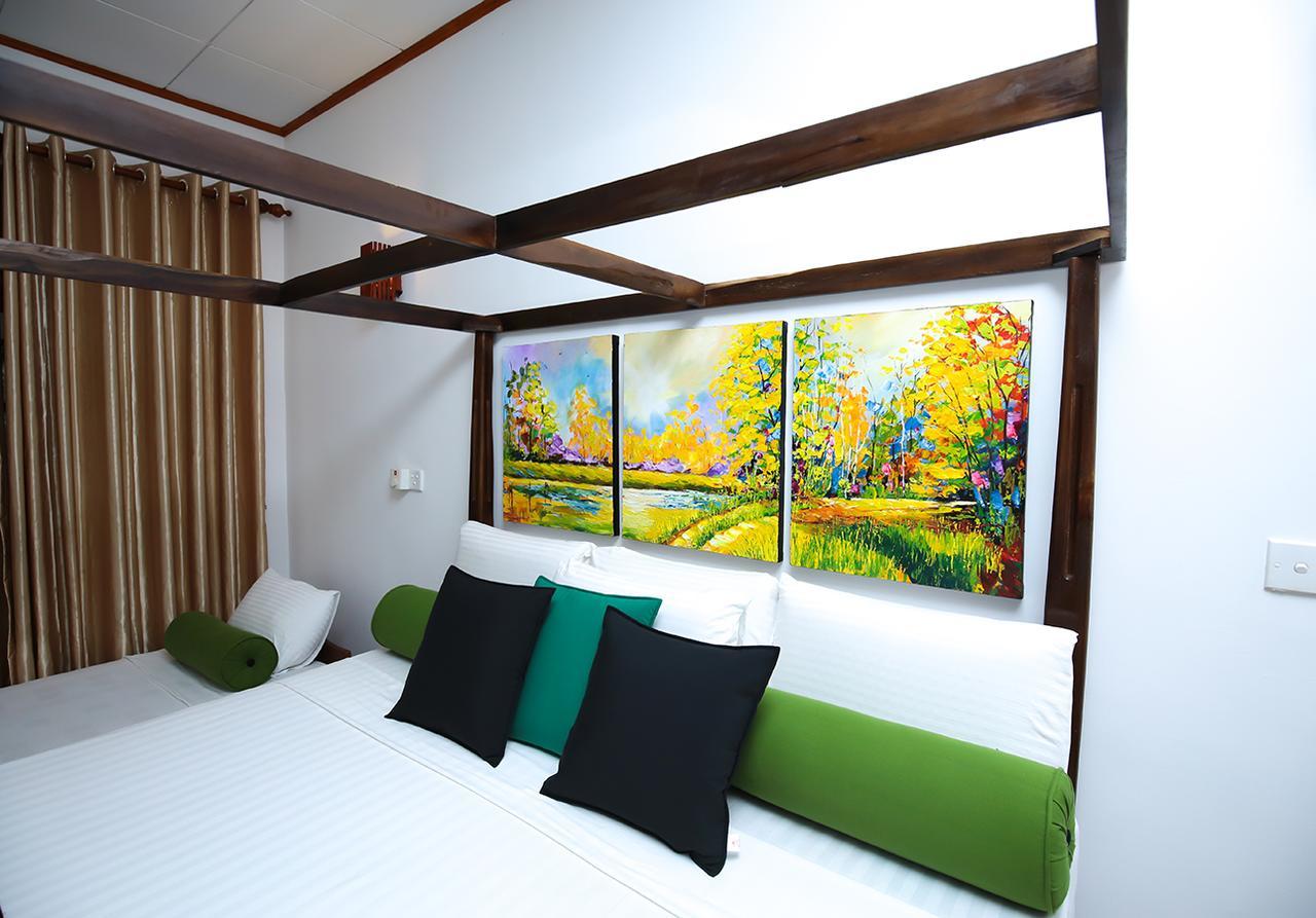 Celestial Inn Mirissa Dış mekan fotoğraf