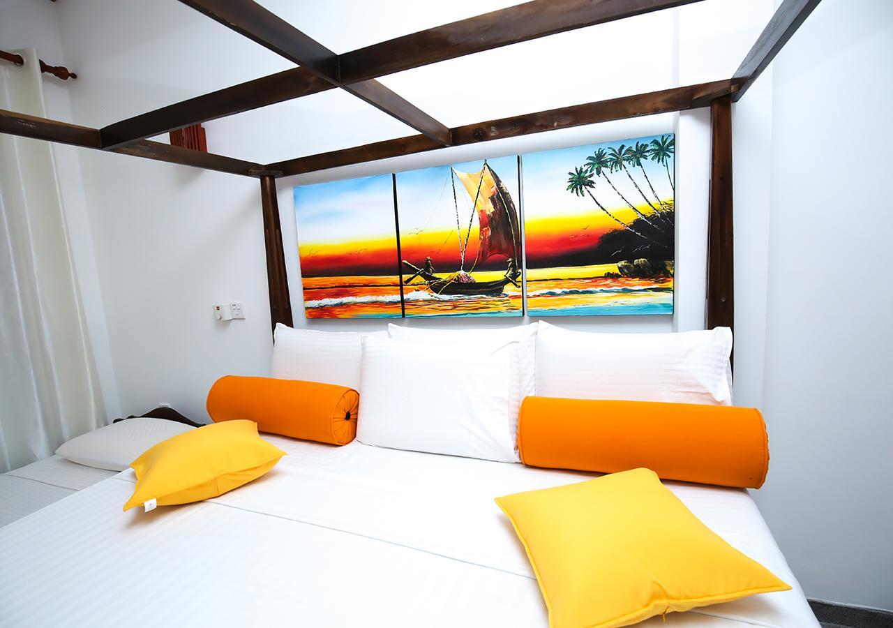 Celestial Inn Mirissa Dış mekan fotoğraf